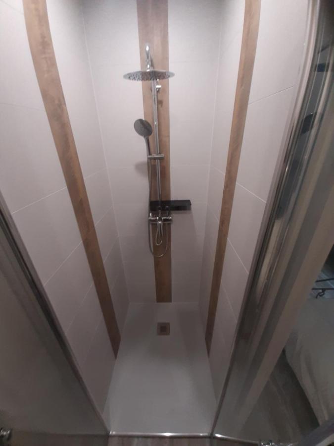 APT T2 COSY de 40 à 50 M2 Idéal pour un déplacement PRO  Les IRIS Bourg-Saint-Andéol Esterno foto