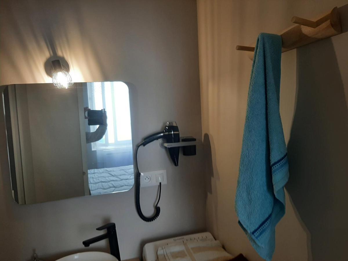 APT T2 COSY de 40 à 50 M2 Idéal pour un déplacement PRO  Les IRIS Bourg-Saint-Andéol Esterno foto