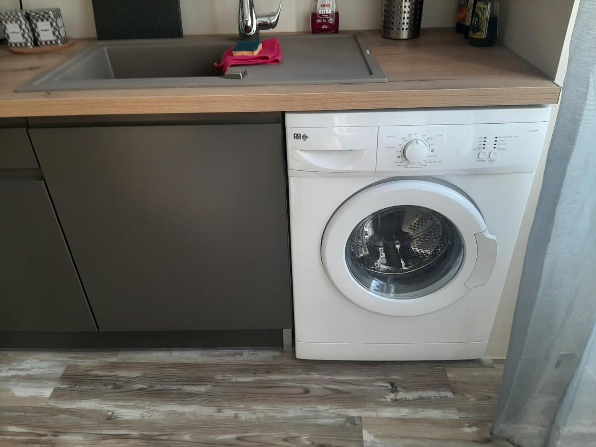 APT T2 COSY de 40 à 50 M2 Idéal pour un déplacement PRO  Les IRIS Bourg-Saint-Andéol Esterno foto